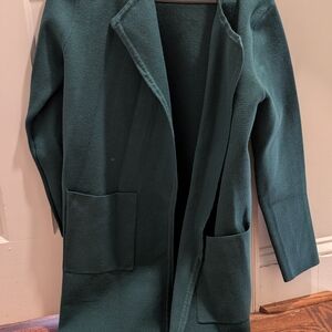 Forest Green Trench Coat with Notched Lapels and Tailored Fit